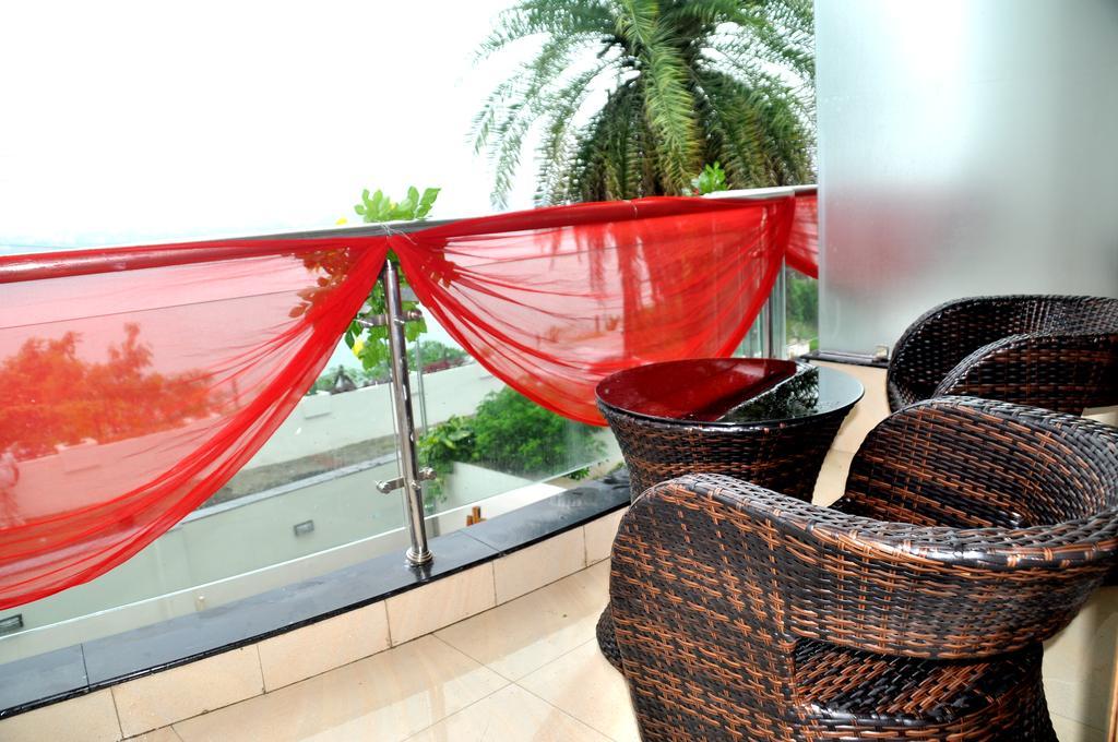 The Bhopal Grande Hotel Exterior foto