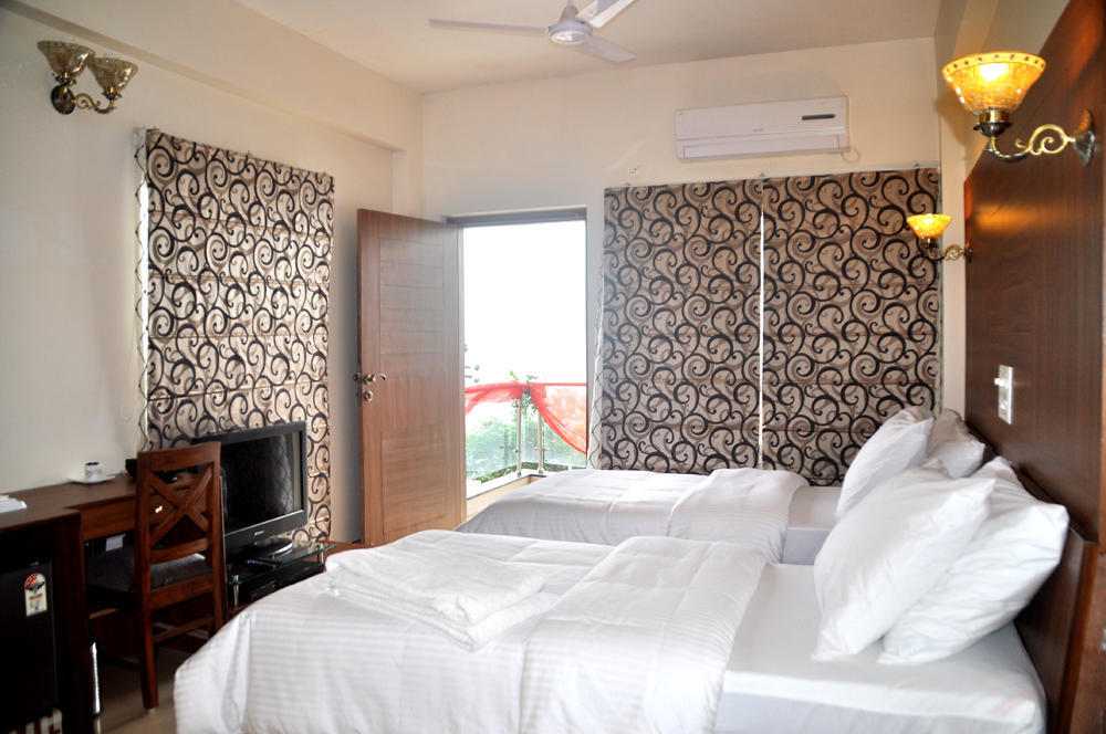 The Bhopal Grande Hotel Exterior foto