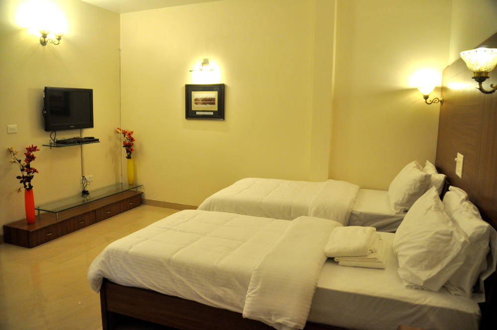 The Bhopal Grande Hotel Exterior foto